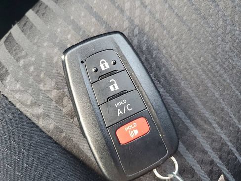 Certified 2021 Toyota Prius Prime LE FWD image 22