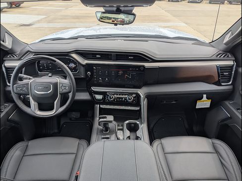 New 2026 GMC Sierra 1500 Denali AWD/4WD image 18