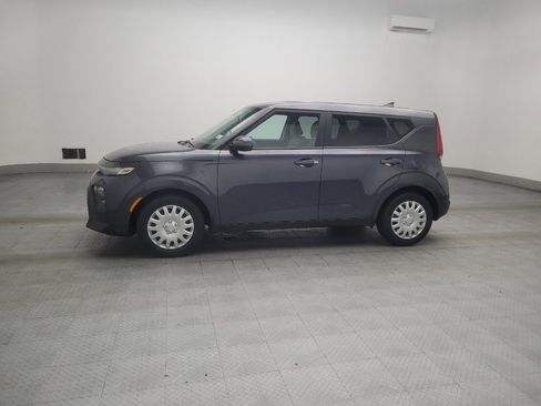 Used 2022 Kia Soul LX FWD image 3