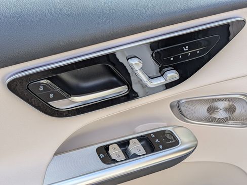 New 2026 Mercedes-Benz GLC 300 image 15