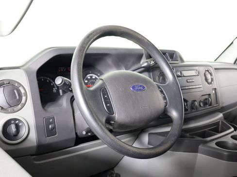 Used 2013 Ford E-150 and Econoline 150 image 11