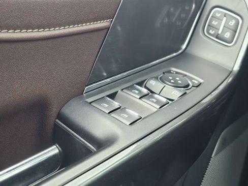 Used 2021 Ford F150 Lariat image 16