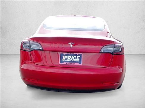 Used 2019 Tesla Model 3 Standard Range Plus image 3