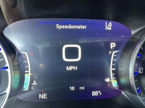 New 2026 Chrysler Pacifica Select image 6