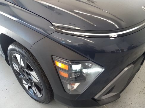 Used 2024 Hyundai Kona SEL w/ Convenience Package FWD image 5