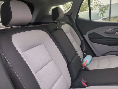 Used 2023 GMC Terrain SLE w/ Driver Convenience Package FWD image 38