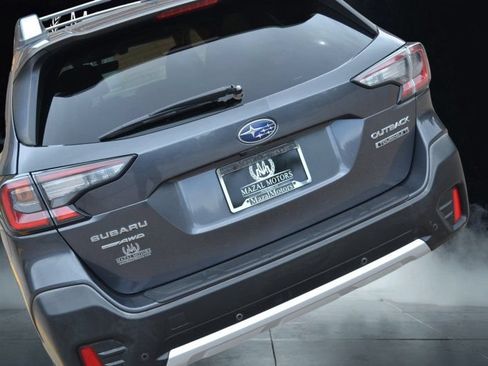 Used 2020 Subaru Outback Touring XT AWD/4WD image 11