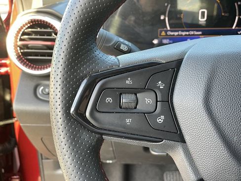 Used 2025 Chevrolet Trax RS w/ Driver Confidence Package image 26