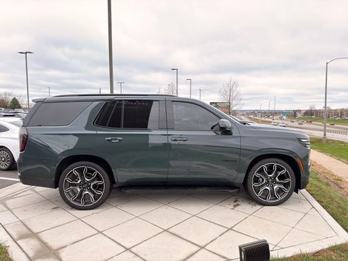 Used 2025 Chevrolet Tahoe RST w/ RST Capability Package image 11