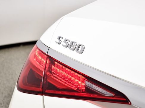 Certified 2023 Mercedes-Benz S 580 4MATIC Sedan image 16