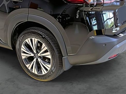 Used 2023 Nissan Rogue SV w/ SV Premium Package AWD/4WD image 11