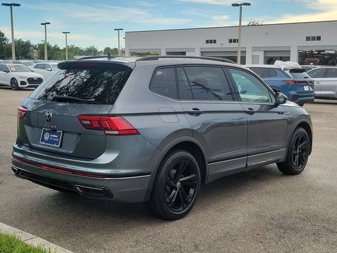 Certified 2023 Volkswagen Tiguan SE R-Line FWD image 5