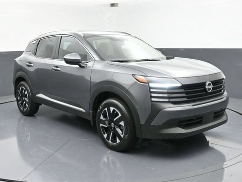 New 2025 Nissan Kicks SV w/ SV Premium Package AWD/4WD image 2