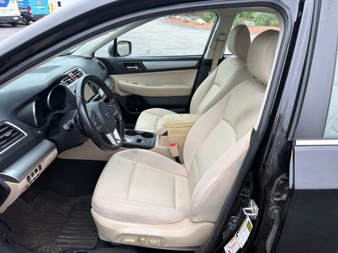 Used 2015 Subaru Legacy 2.5i Premium AWD/4WD image 4