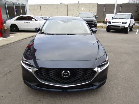 Used 2021 MAZDA MAZDA3 s image 4