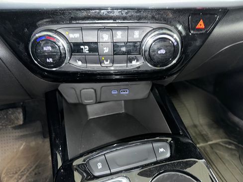 Certified 2024 Chevrolet Trax LT w/ Driver Confidence Package image 13