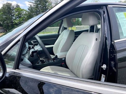 Used 2025 Hyundai Sonata SE FWD image 10