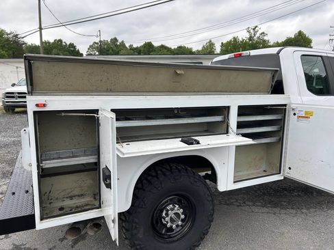 Used 2017 Ford F250 XL w/ Power Equipment Group AWD/4WD image 13