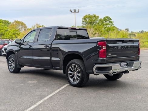 Used 2023 Chevrolet Silverado 1500 LT AWD/4WD image 7
