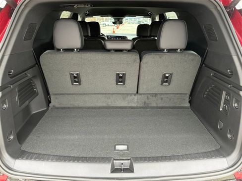 New 2026 Chevrolet Traverse High Country image 16