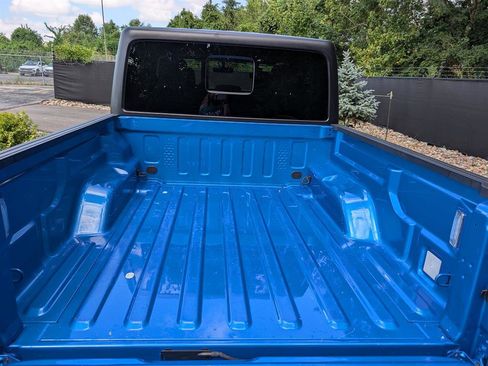 Used 2023 Jeep Gladiator Sport image 18