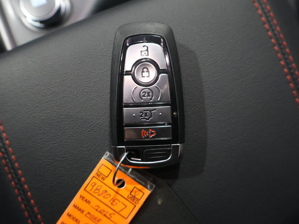 Used 2025 Ford Explorer ST-Line AWD/4WD image 26