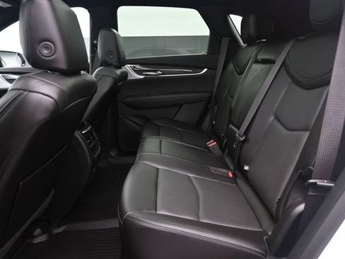 Used 2024 Cadillac XT5 Sportv w/ Technology Package AWD/4WD image 11