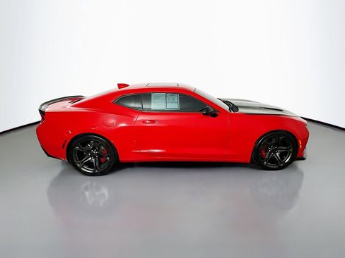 Used 2018 Chevrolet Camaro SS RWD image 8