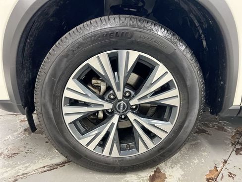 Used 2023 Nissan Rogue SV FWD image 26