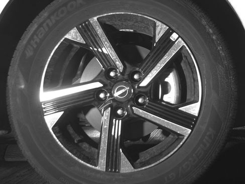 Used 2025 Nissan Sentra SV FWD image 13