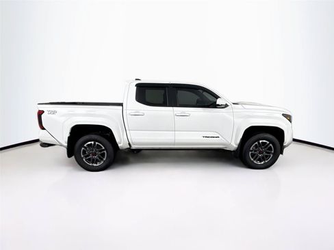 Used 2024 Toyota Tacoma TRD Sport AWD/4WD image 10