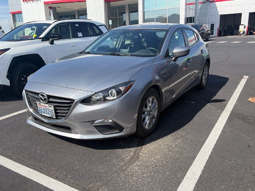 Used 2014 MAZDA MAZDA3 i Grand Touring FWD image 2