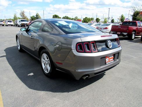 Used 2014 Ford Mustang Coupe image 3