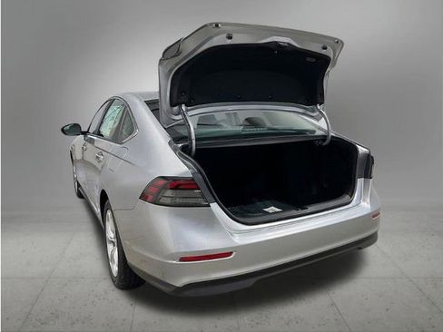 Certified 2023 Honda Accord LX image 7