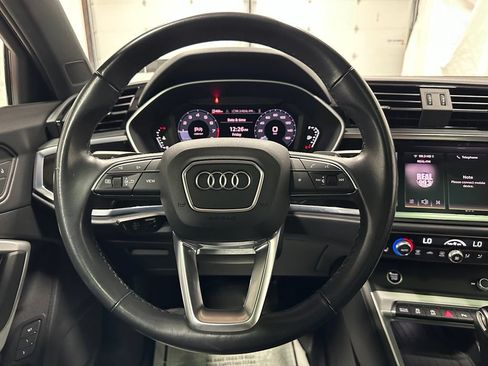 Used 2024 Audi Q3 2.0T Premium AWD/4WD image 18