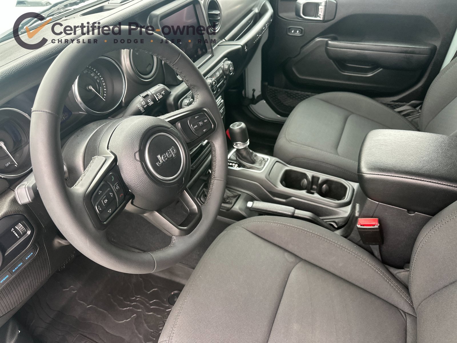 Used 2023 Jeep Wrangler Unlimited w/ Sun & Screen Package AWD/4WD image 11