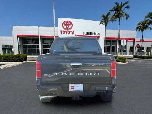 Used 2025 Toyota Tacoma Limited AWD/4WD image 6