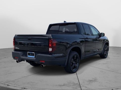 Certified 2024 Honda Ridgeline Black Edition image 3