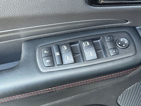 Used 2025 Dodge Durango GT AWD/4WD image 11