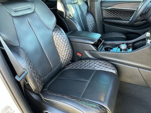 Used 2022 Jeep Grand Cherokee Summit w/ Advanced Protech Group IV image 29