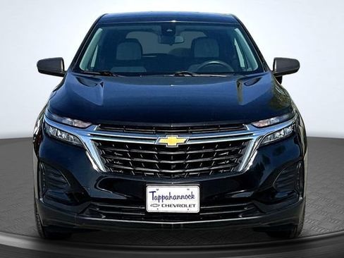 Used 2022 Chevrolet Equinox LS FWD image 2