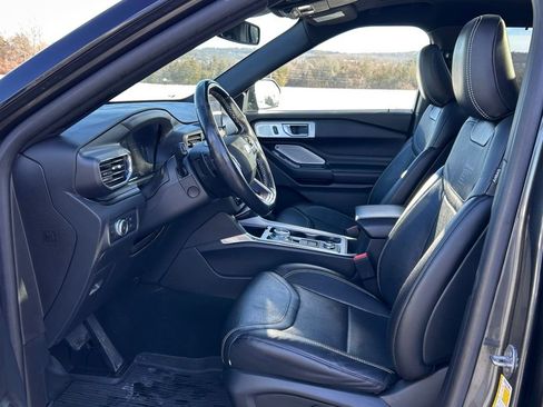 Used 2020 Ford Explorer ST w/ ST Street Pack image 17