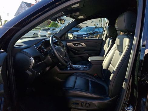 Used 2023 Chevrolet Traverse LT AWD/4WD image 14