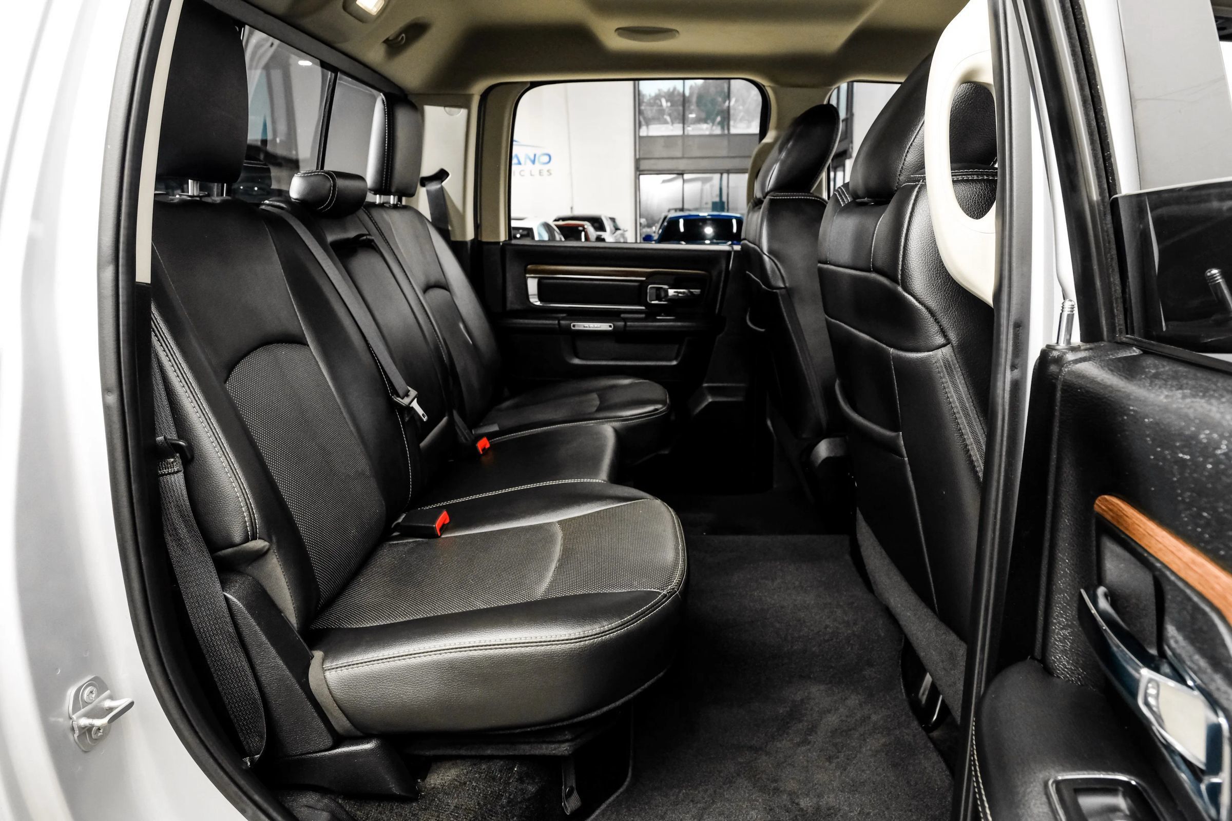 Used 2015 RAM 1500 Laramie w/ Convenience Group AWD/4WD image 50