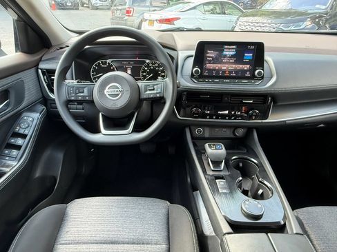 Used 2021 Nissan Rogue SV AWD/4WD image 13