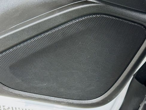 Used 2024 GMC Terrain SLE image 18