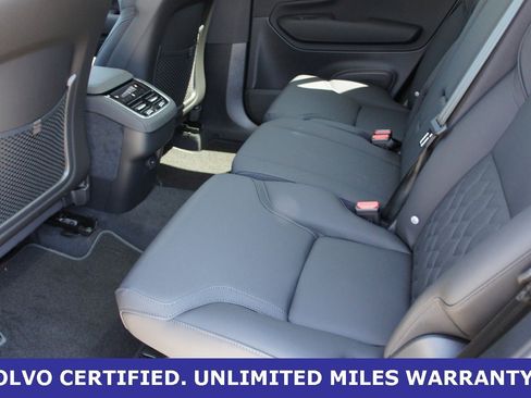 New 2025 Volvo XC90 B6 Core w/ Climate Package image 24