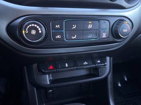 Used 2016 Chevrolet Colorado LT w/ LT Convenience Package image 42