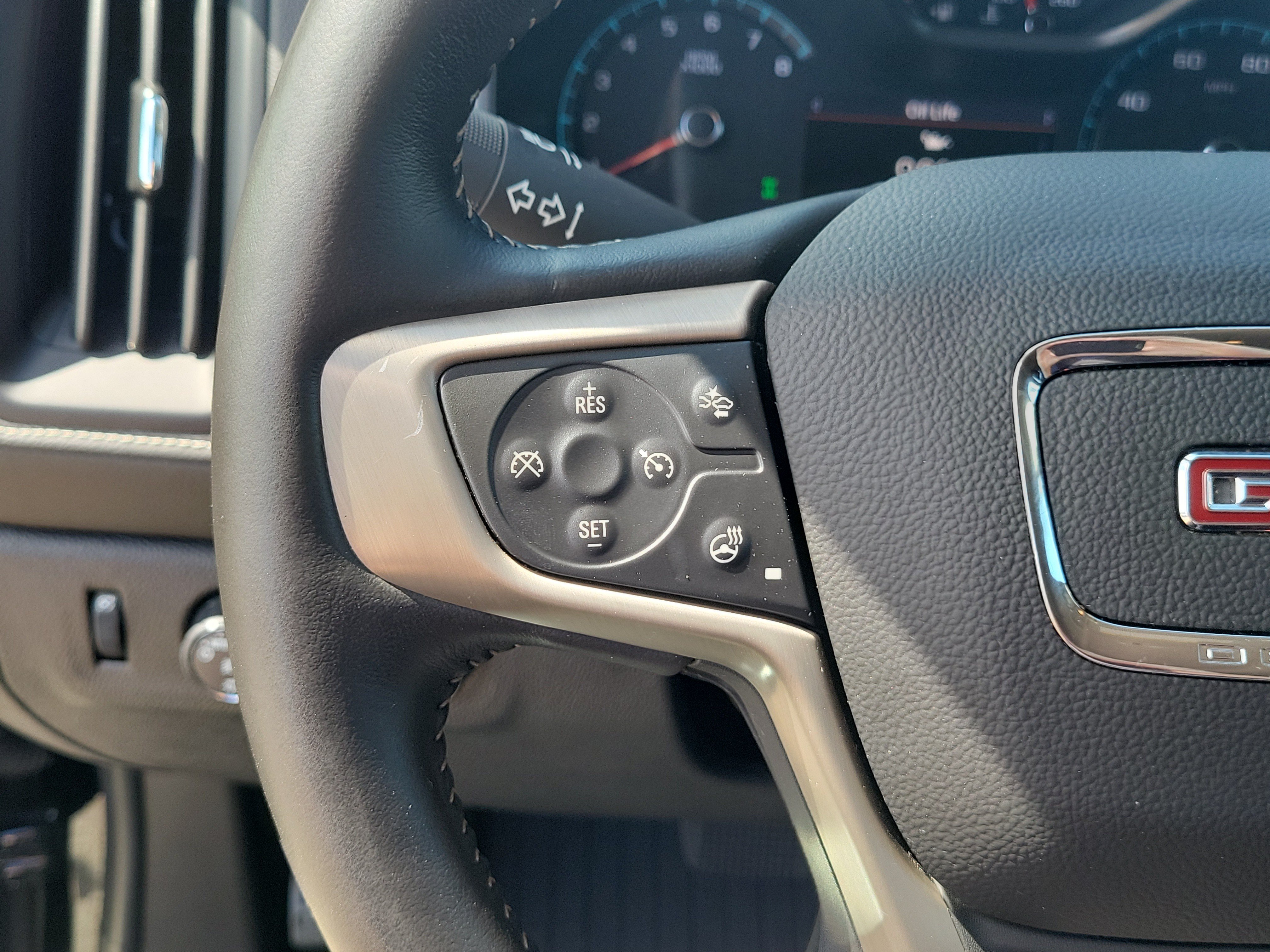 Used 2022 GMC Canyon Denali w/ Denali Black Edition Package AWD/4WD image 22