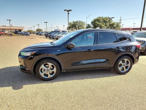 Used 2025 Ford Escape ST-Line FWD image 2